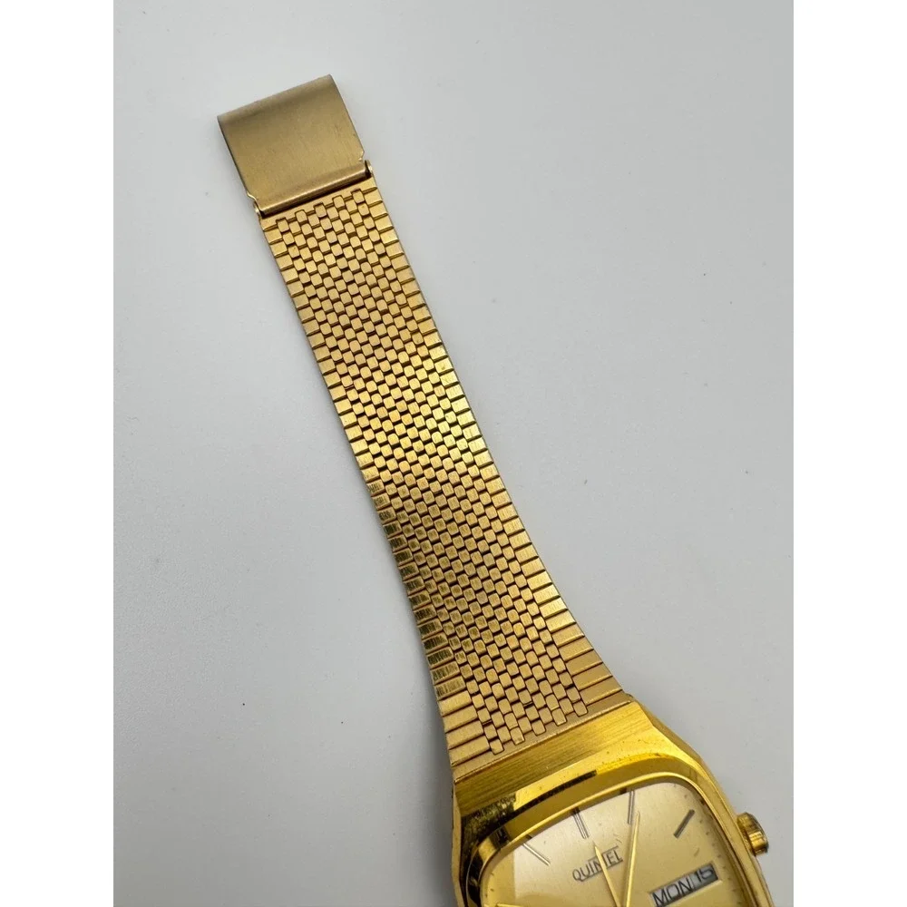 Vintage Quintel Watch Mens TV Case Mesh Band Day Date Quartz Retro WORKING